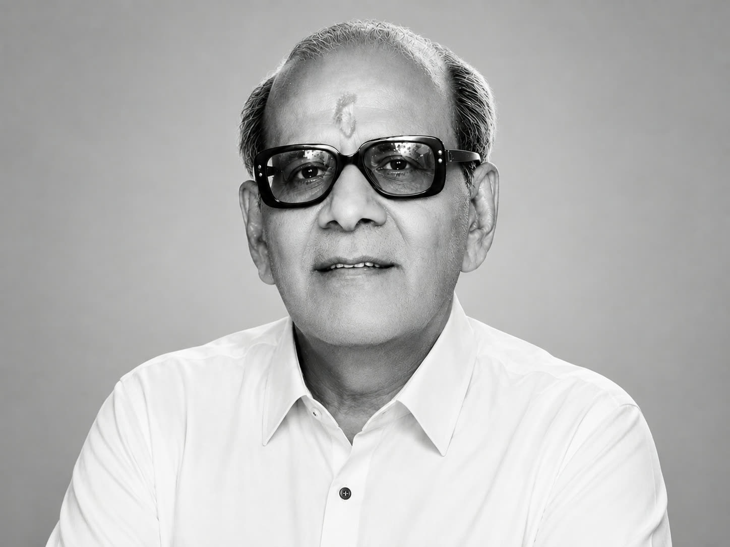 Shri Shiv Prasad Saraf, founder of SARAF Export Palace